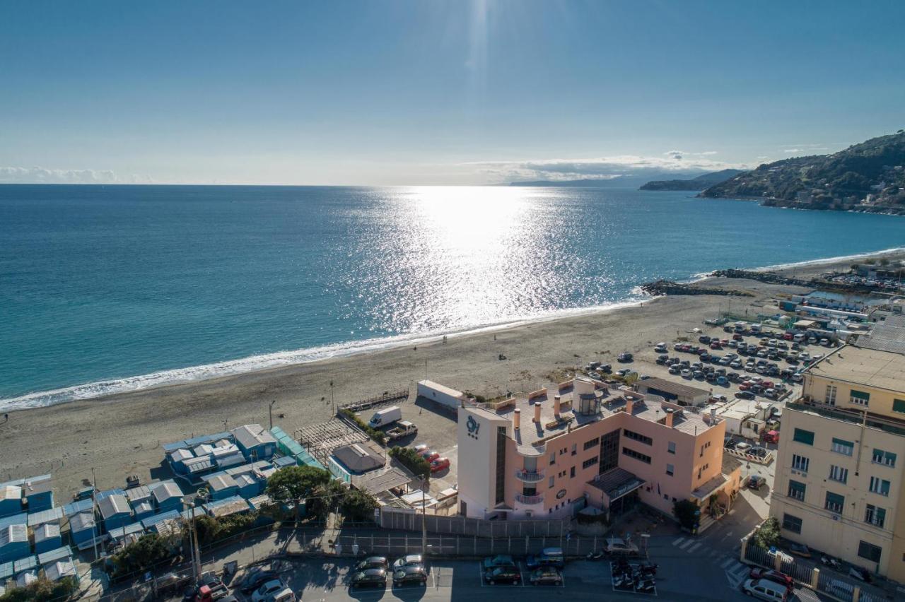 Hotel Sirenella Mele Bagian luar foto