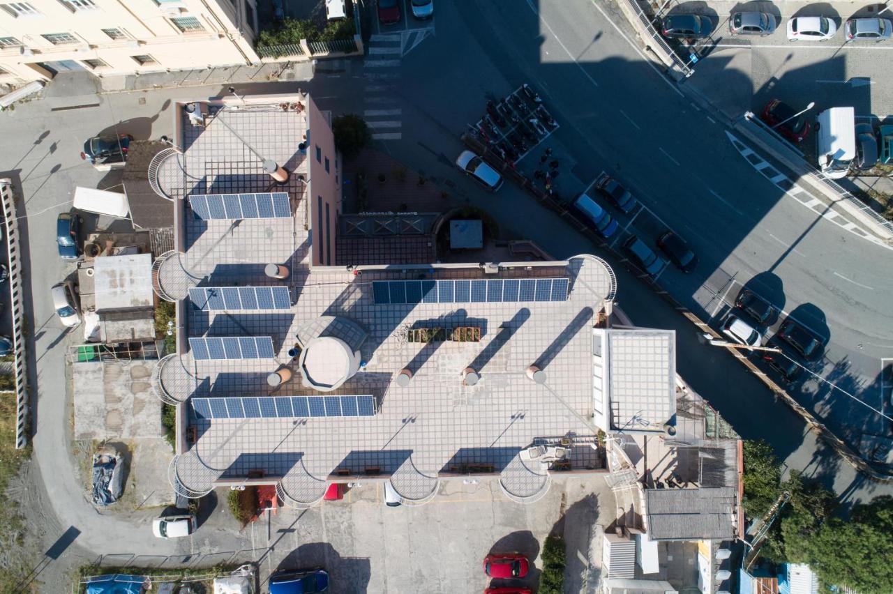 Hotel Sirenella Mele Bagian luar foto