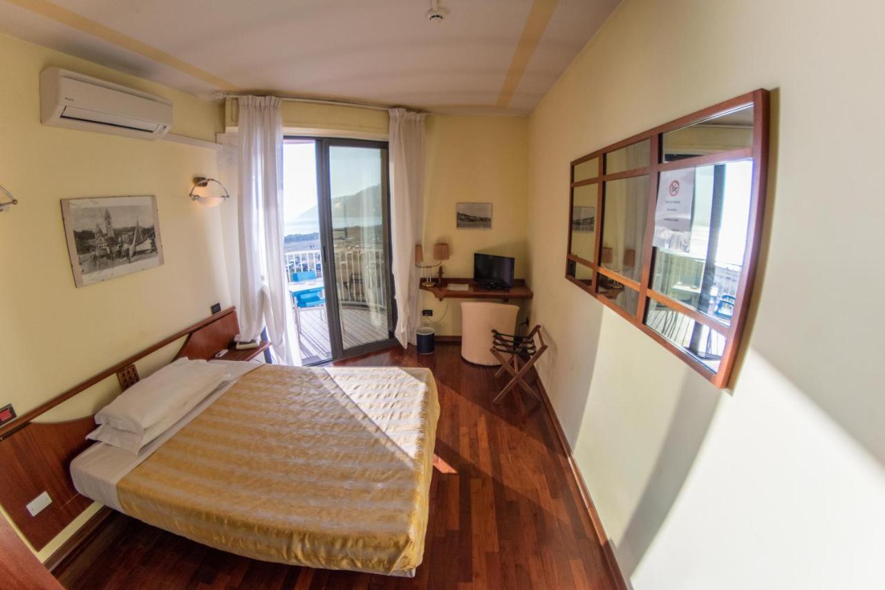 Hotel Sirenella Mele Bagian luar foto