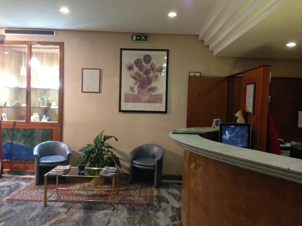 Hotel Sirenella Mele Bagian luar foto